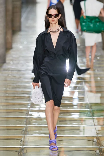Look 11